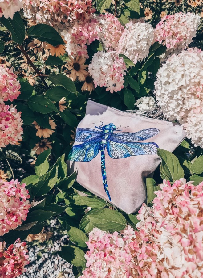 sida. Kosmetinė-delninė  Laumžirgis