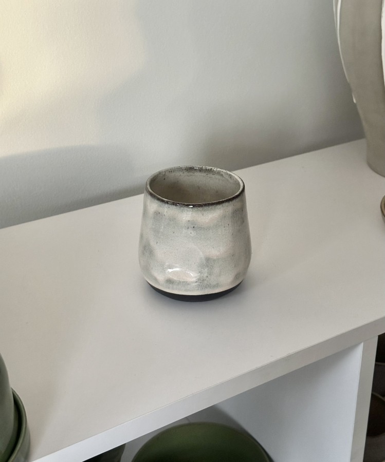 DOVI Designs. EMBER puodelis su įspaudais
