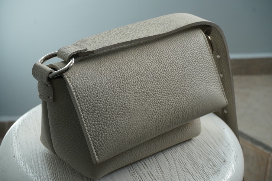 LEMANE. RANKINĖ smėlio