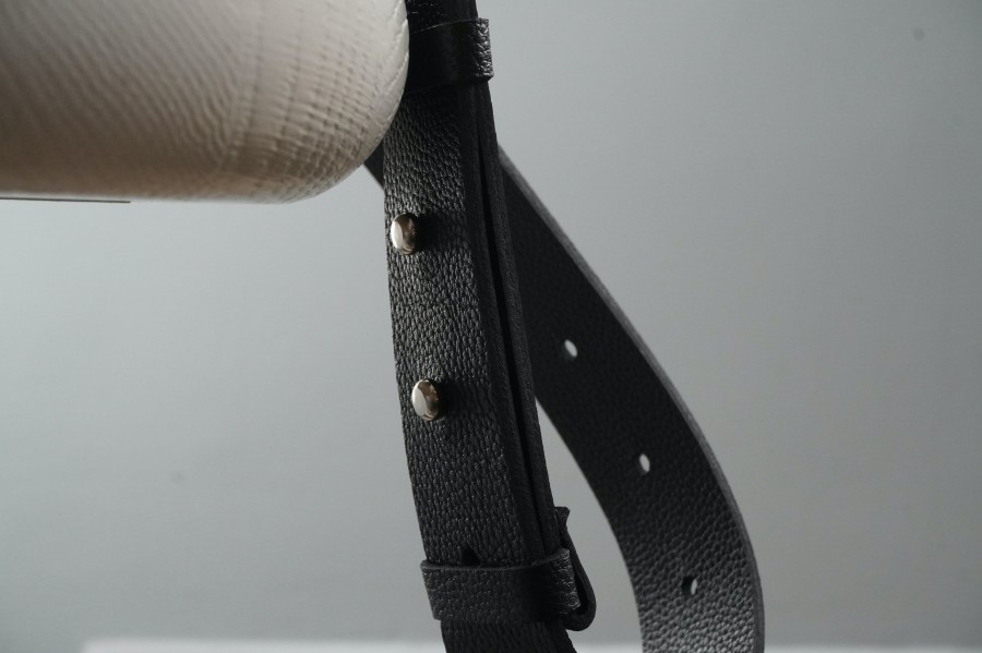 LEMANE. RANKINĖ juoda