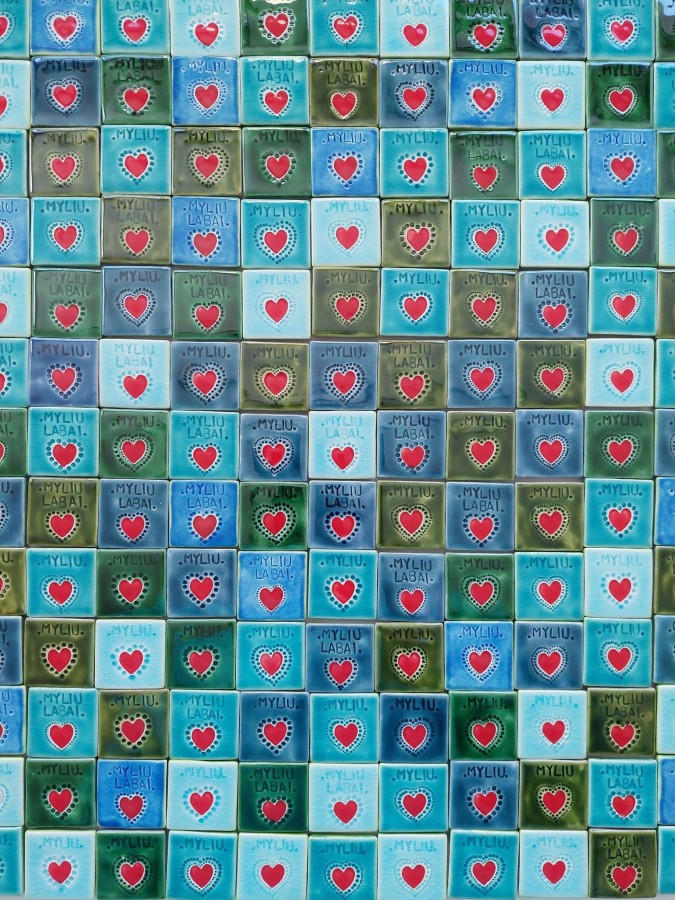 ERNESTA CERAMICS. magnetukas myliu