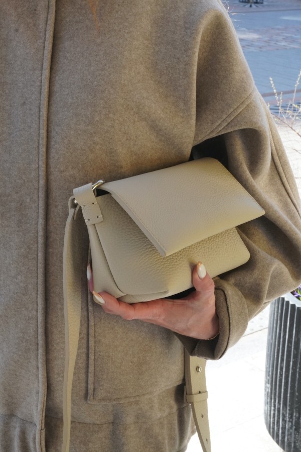 LEMANE. RANKINĖ smėlio