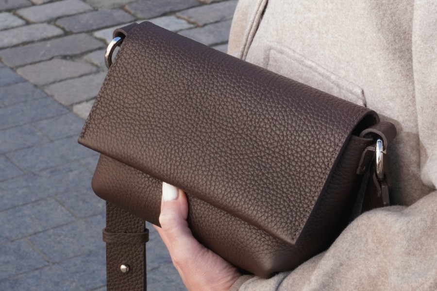 LEMANE. RANKINĖ šokoladas