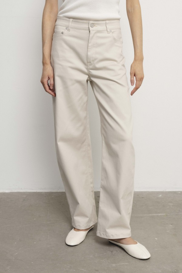 Robi Agnes. DAKOTA džinsai