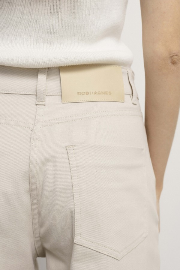 Robi Agnes. DAKOTA džinsai