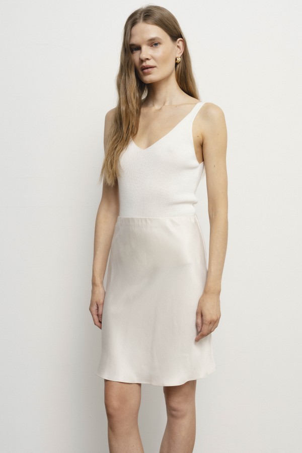 Robi agnes. BELLE SIJONAS Ivory