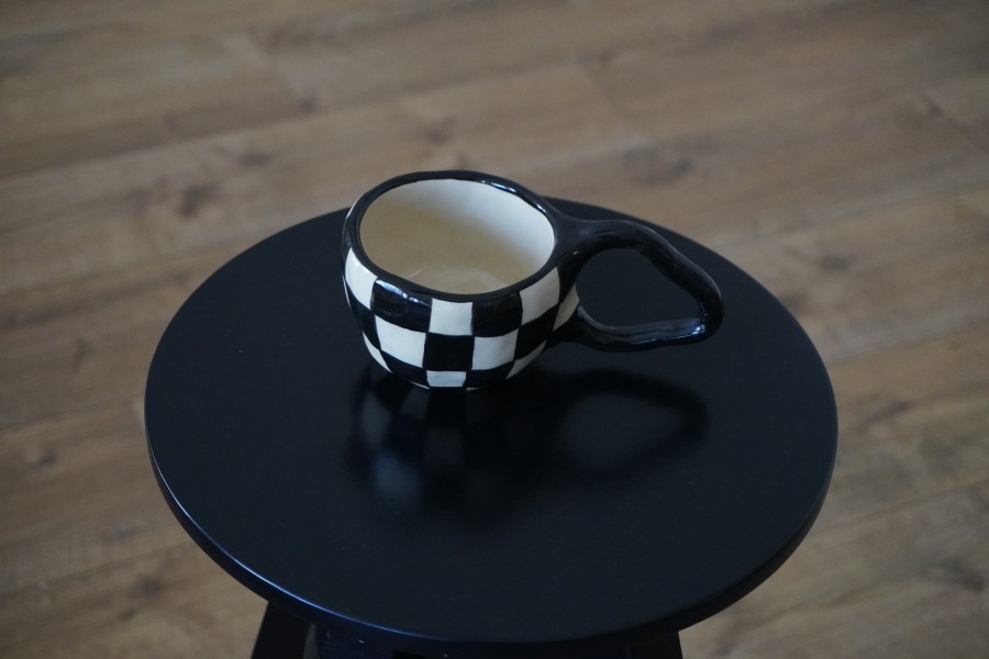 Terra Touch. Chess in black puodelis