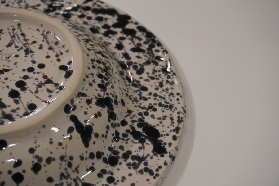 Terra Touch. black dots Lėkštė