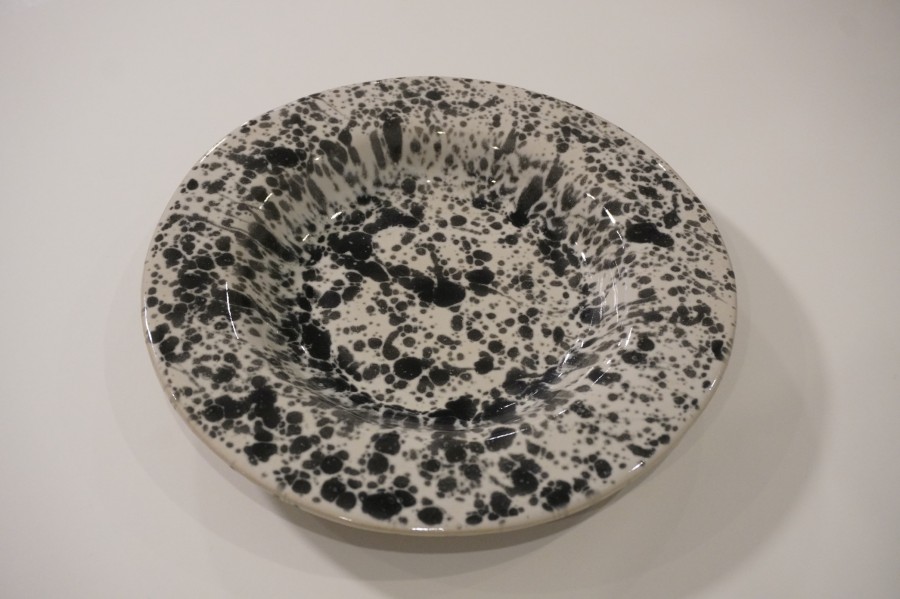 Terra Touch. black dots Lėkštė