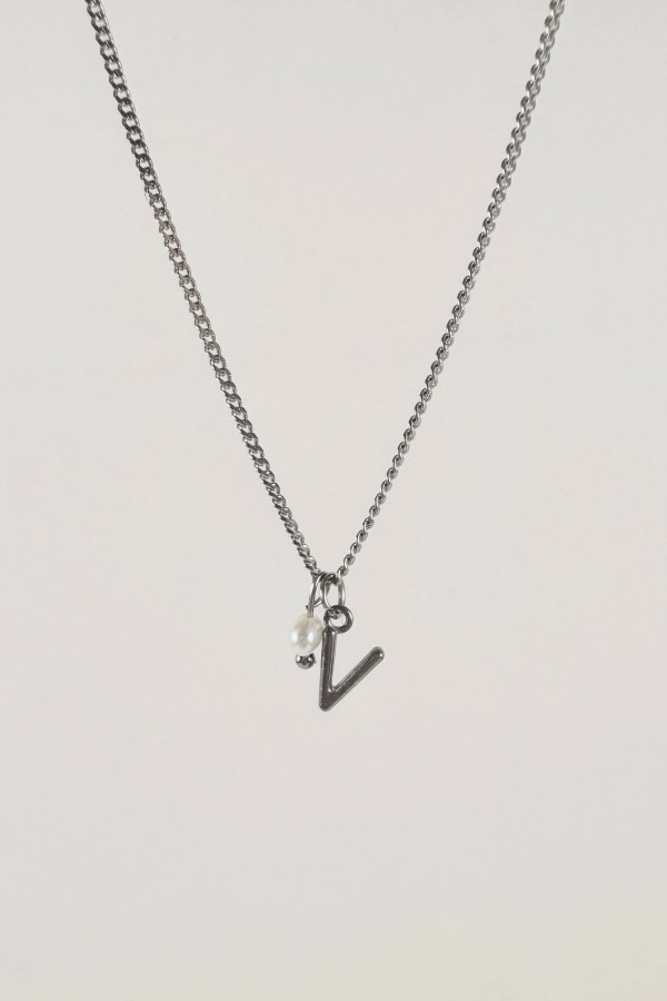 UGNES STORY. GRANDINĖLĖ SU RAIDE