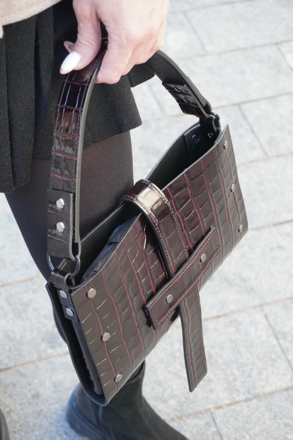 URBANHOLIC. Burgundiškas odinis RANKINUKAS