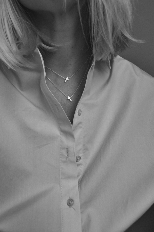 adele notes. DIVINE SIDABRINĖ GRANDINĖLĖ SU DIDESNIU KRYŽELIU