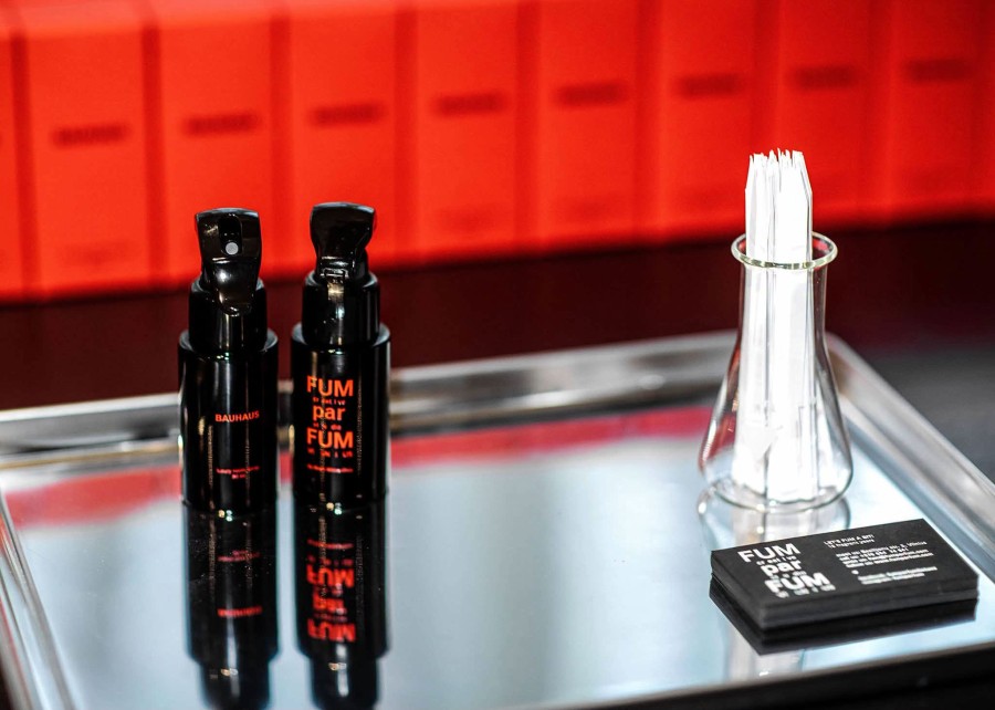 Aistis Mickevičius | FUMparFUM. BAUHAUS erdvių aromatas