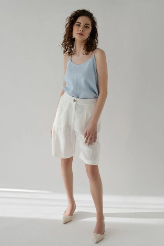 amber linen. Klasikiniai lininiai šortai Jakarta