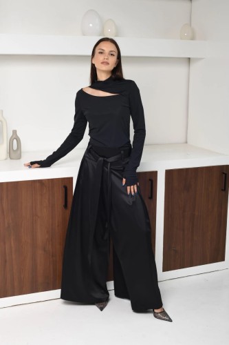 A.P. LINE. Seri kelnės juodos