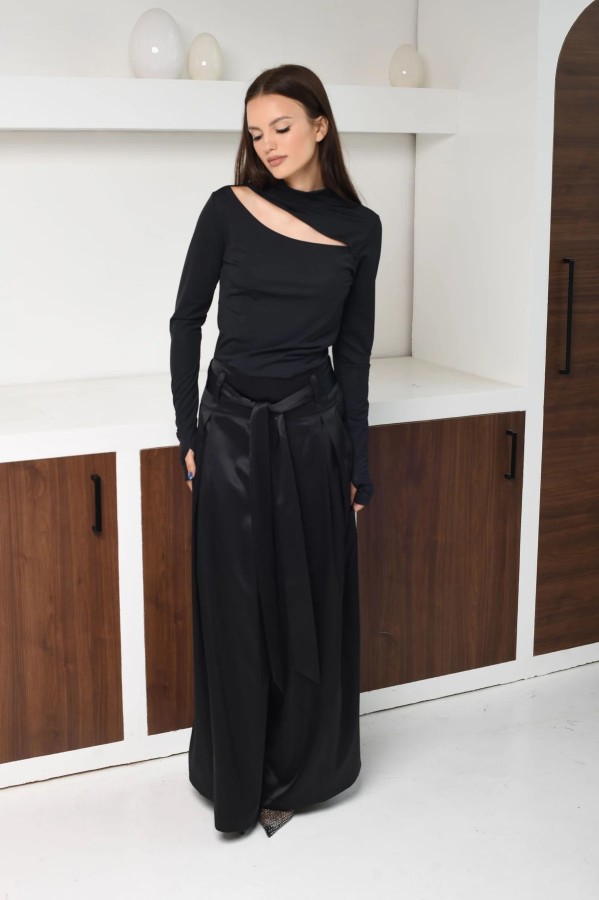 A.P. LINE. Seri kelnės juodos