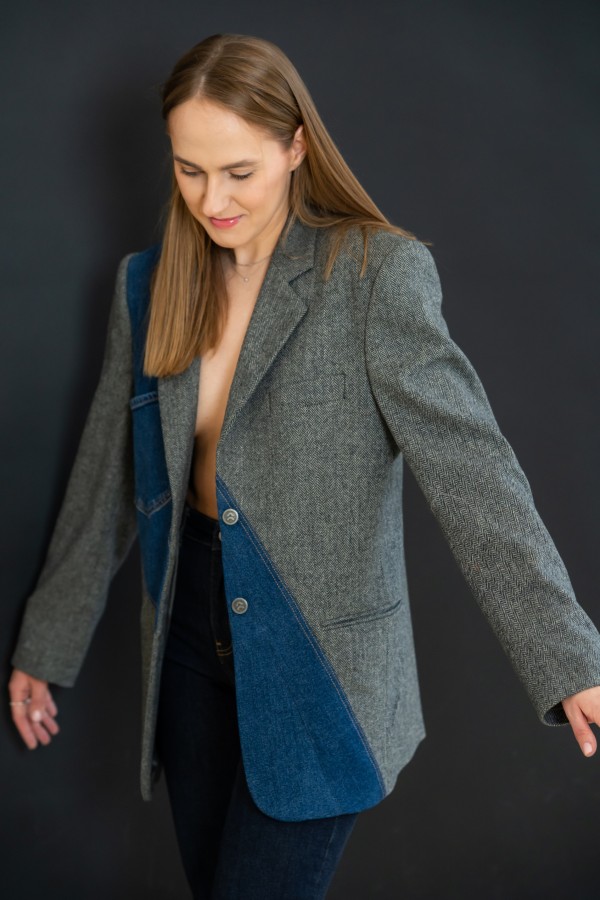 ARTÉ LAURITA. PILKAS ŠVARKAS SU DŽINSO DETALĖM