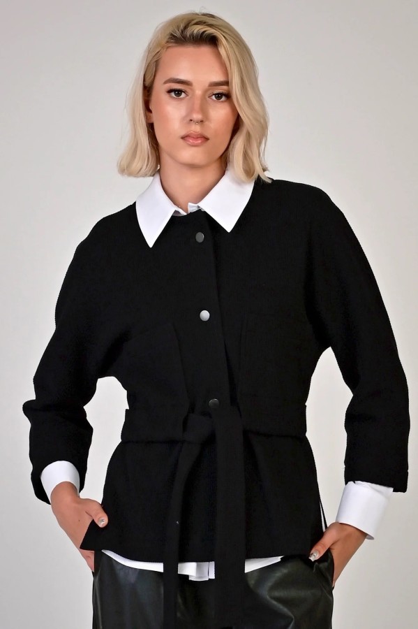 Bagota. TRIKOTAŽINIS ŠVARKAS SU DIRŽU IR KIŠENĖMIS 