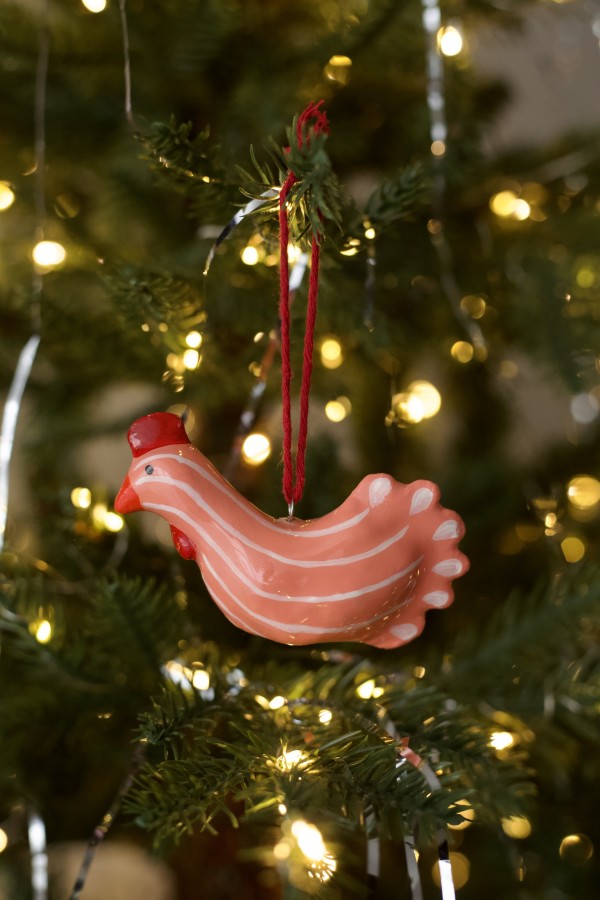 cute little things. Kalėdinė dekoracija vištytė