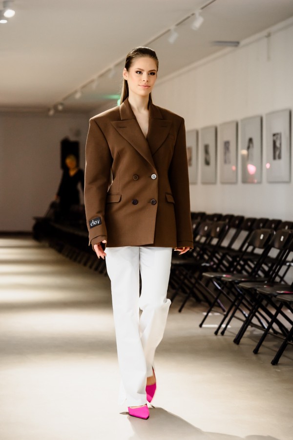 Dey. Švarkas ŽEMĖ