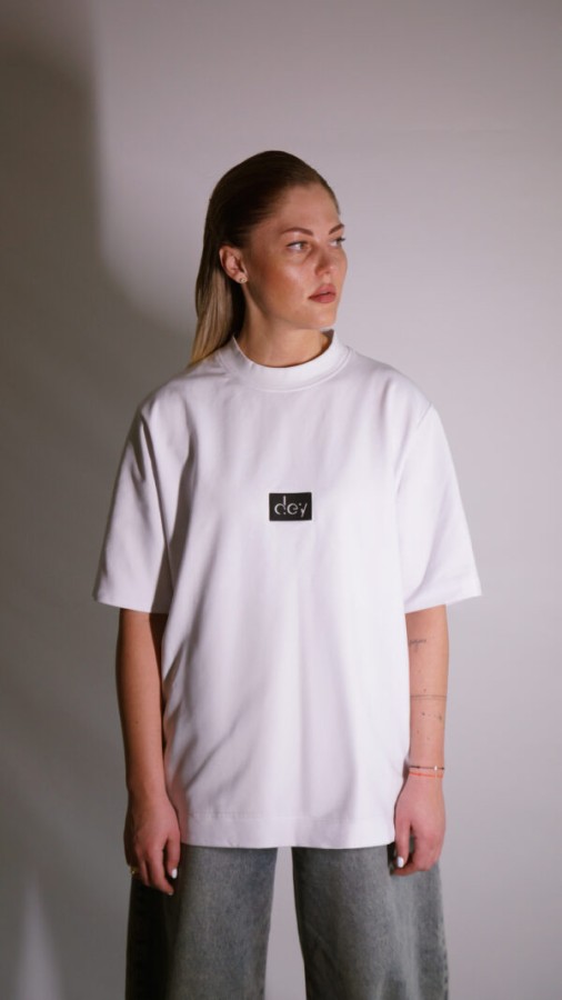 dey. unisex Marškinėliai MONI