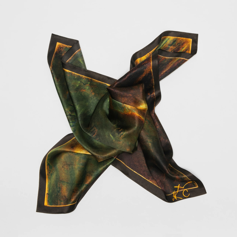 DONUM. Šilkinė skarelė - Bičiulystė | 68x68 DONUM. Šilkinė skarelė - Bičiulystė | 68x68