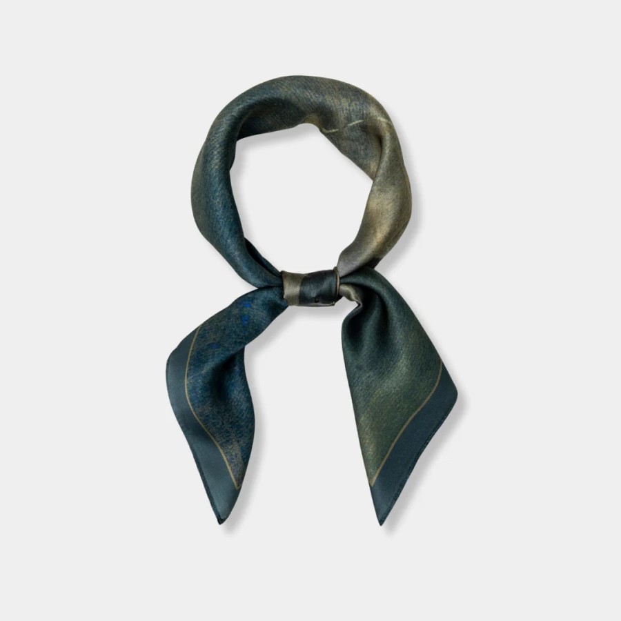 Donum. Šilkinė skarelė Saulė eina Vandenio ženklu 68x68 