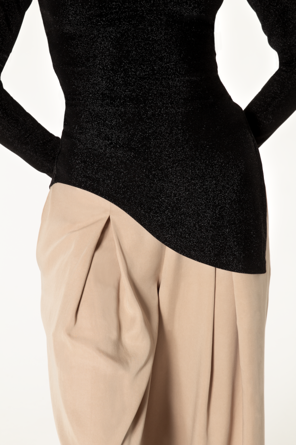 dzen. juoda Asimetrinio krašto rankovėmis palaidinė