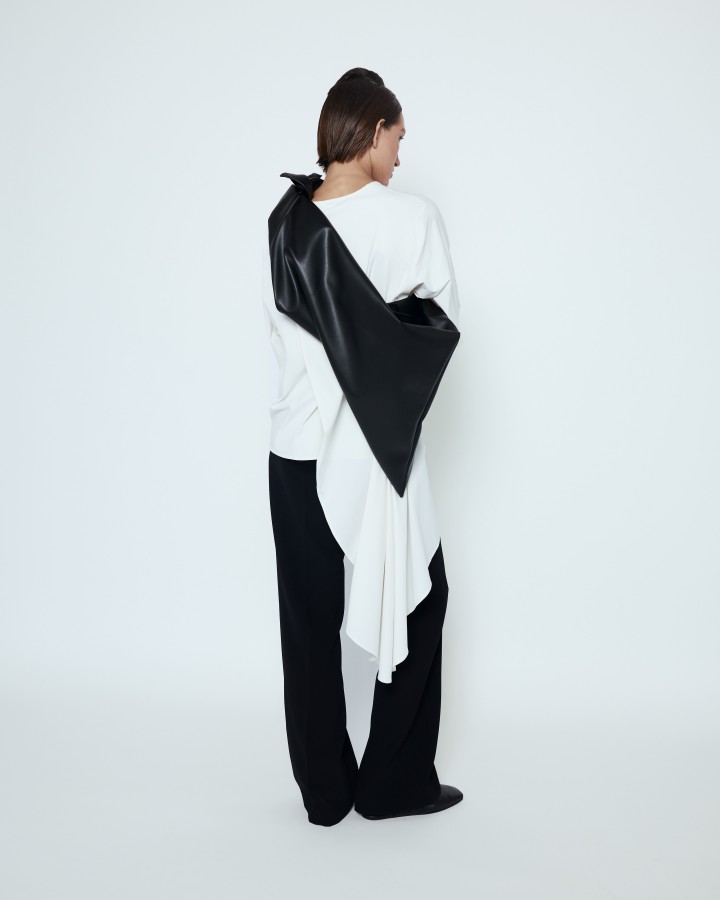 Emilija Jasiulyte. RESHIO Rankinė 02 juoda