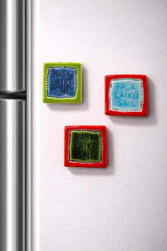 ERNESTA CERAMICS. magnetukas rask laiko sau