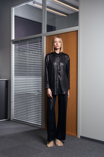 IT F. JUODI MARŠKINIAI