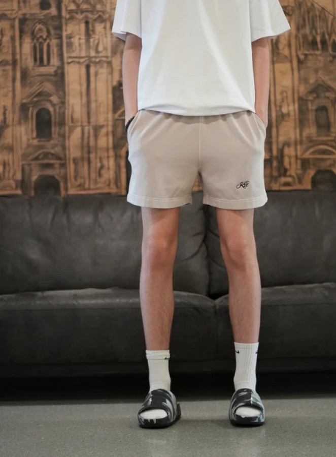 kasdienis. Core šortai Faded White