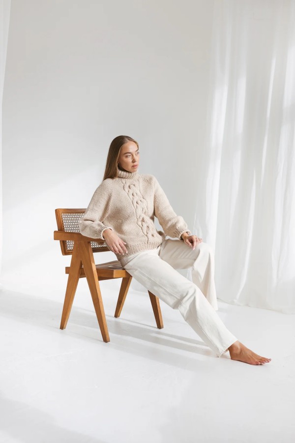 knoto. aplakos megztinis