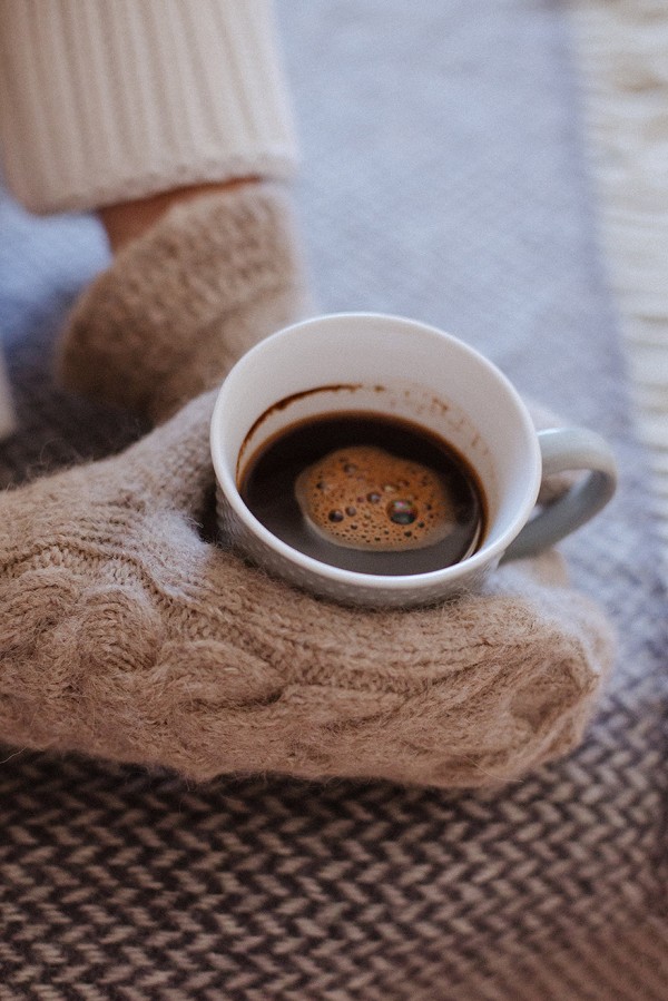 knoto. Kreminės Alpakos pirštinės knoto. Kreminės Alpakos pirštinės