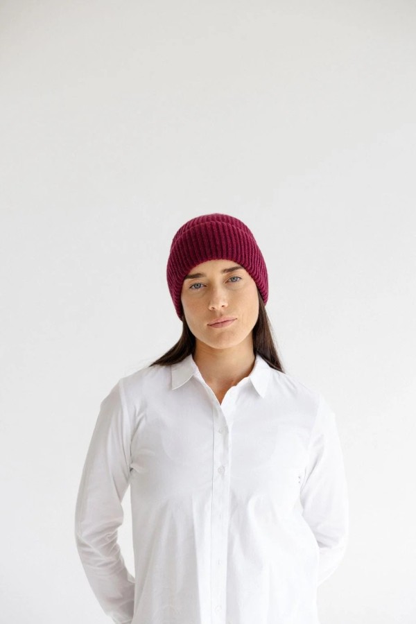 knoto. merino vilnos moteriška bordo kepurė