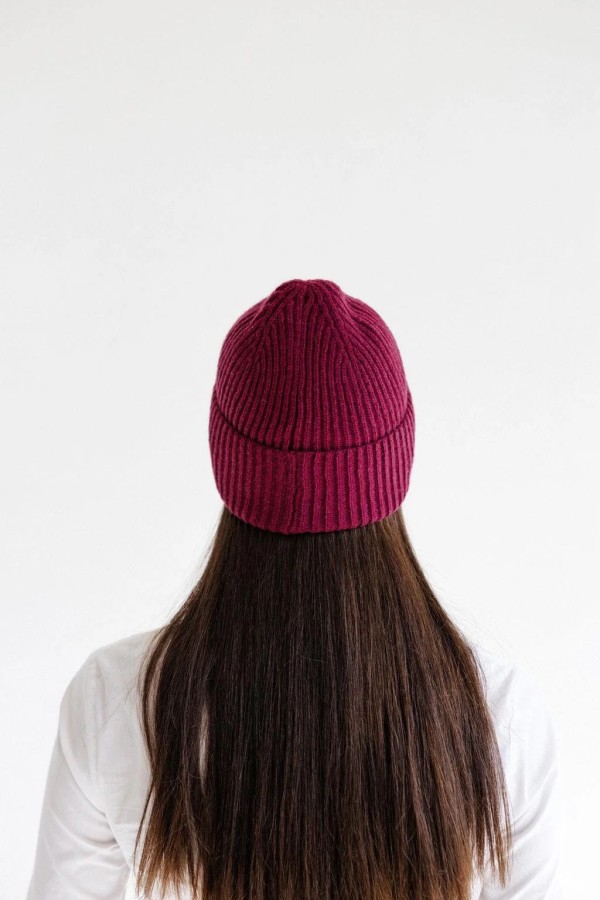 knoto. merino vilnos moteriška bordo kepurė