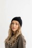 knoto. merino vilnos moteriška juoda kepurė