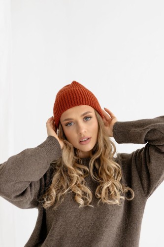 knoto. merino vilnos moteriška kepurė