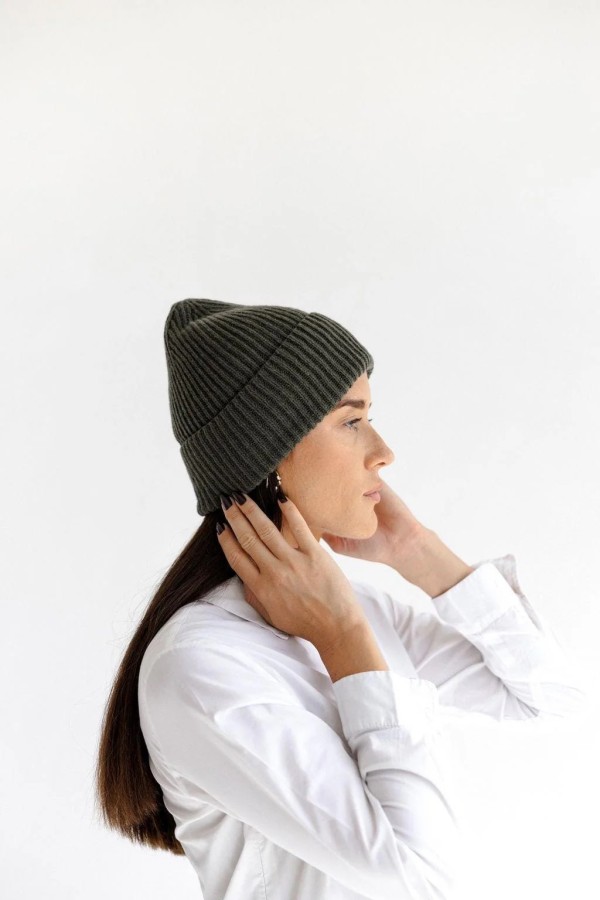 knoto. merino vilnos moteriška žalia kepurė