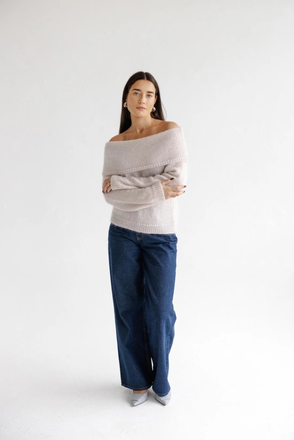 knoto. moherinis megztinis nuleistų pečių 