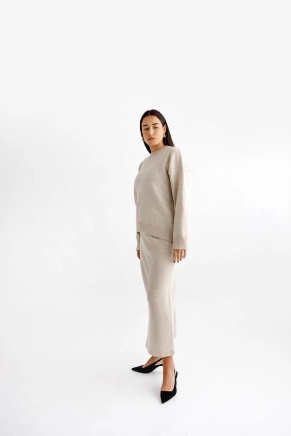 Knoto. smėlio megztas sijonas Knoto. smėlio megztas sijonas