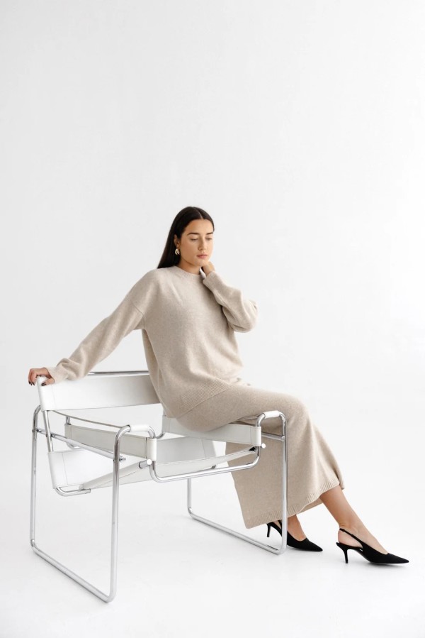 knoto. smėlio merino vilnos megztinis 