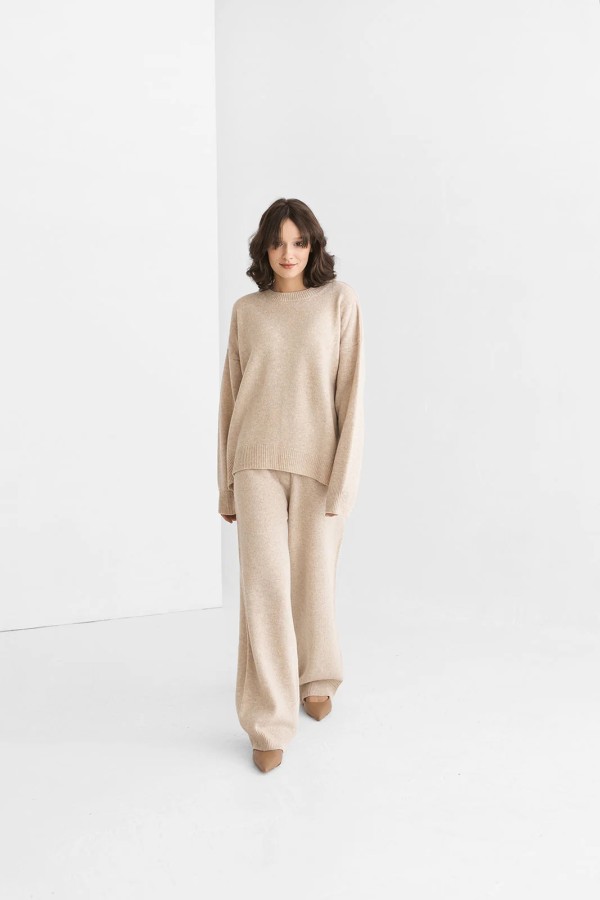 knoto. smėlio merino vilnos megztinis 