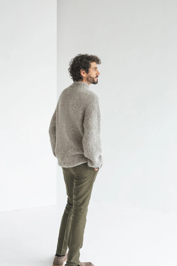 knoto. Vyriškas aplakos megztinis