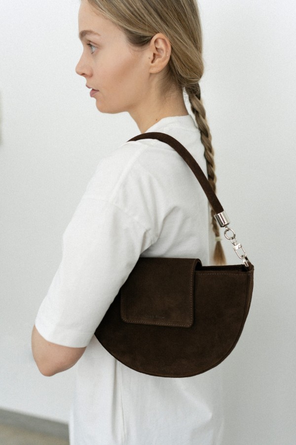 lava flow. Rankinė Raja