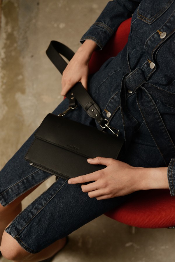 Lava flow. Rankinė Palena