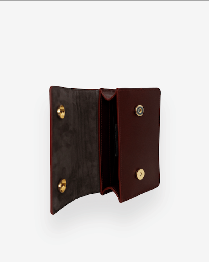 lava flow. Rankinė Palena