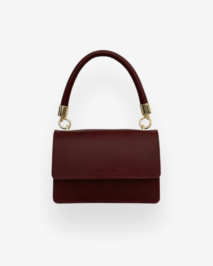 lava flow. Rankinė Palena