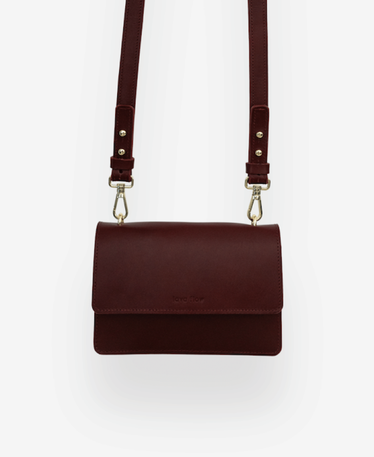 lava flow. Rankinė Palena