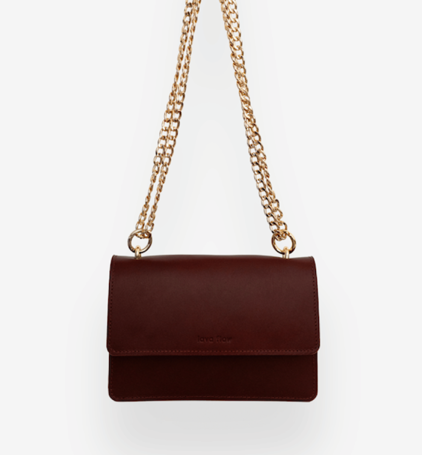 lava flow. Rankinė Palena